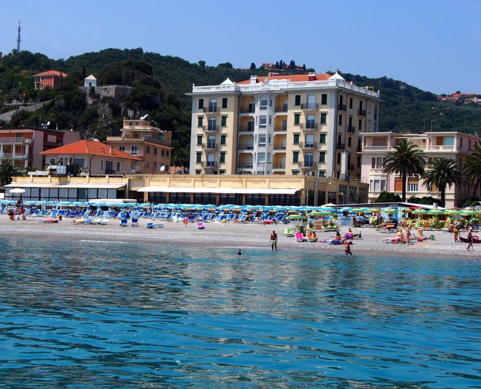 Lido Resort Finale Ligure Εξωτερικό φωτογραφία