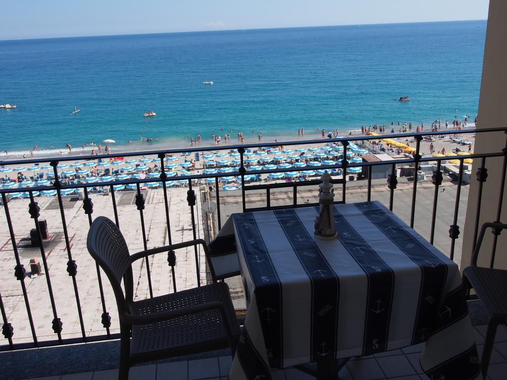 Lido Resort Finale Ligure Εξωτερικό φωτογραφία