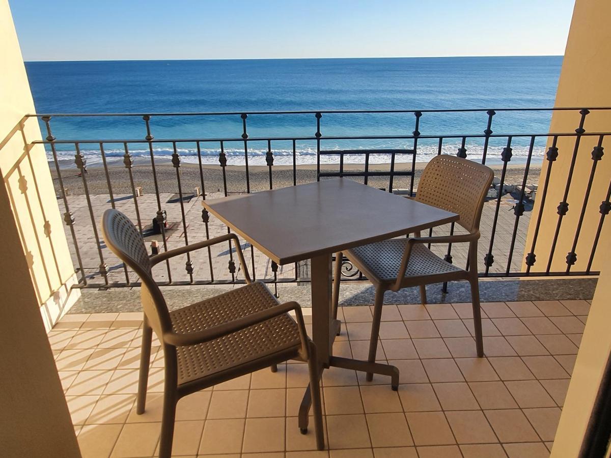 Lido Resort Finale Ligure Εξωτερικό φωτογραφία