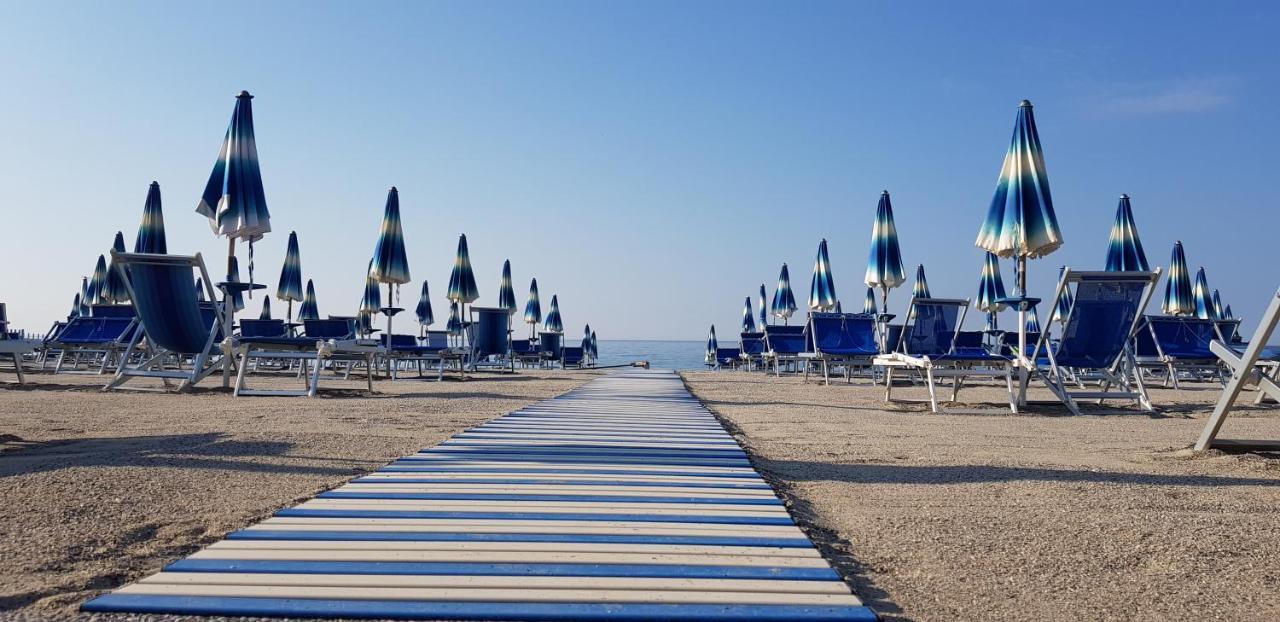 Lido Resort Finale Ligure Εξωτερικό φωτογραφία