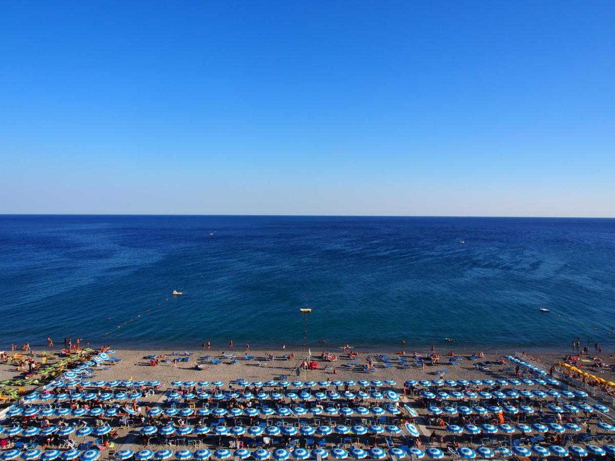 Lido Resort Finale Ligure Εξωτερικό φωτογραφία