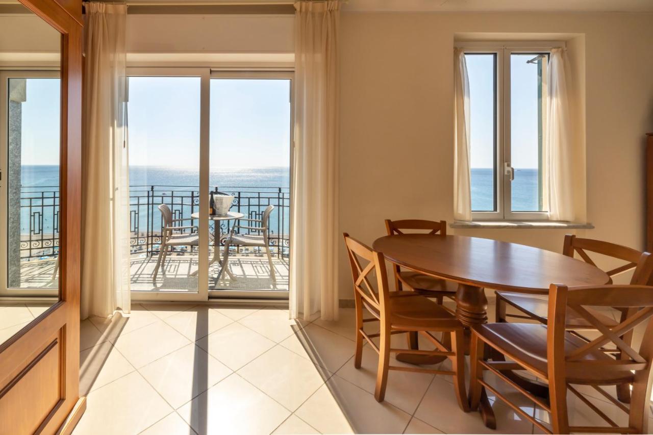 Lido Resort Finale Ligure Εξωτερικό φωτογραφία