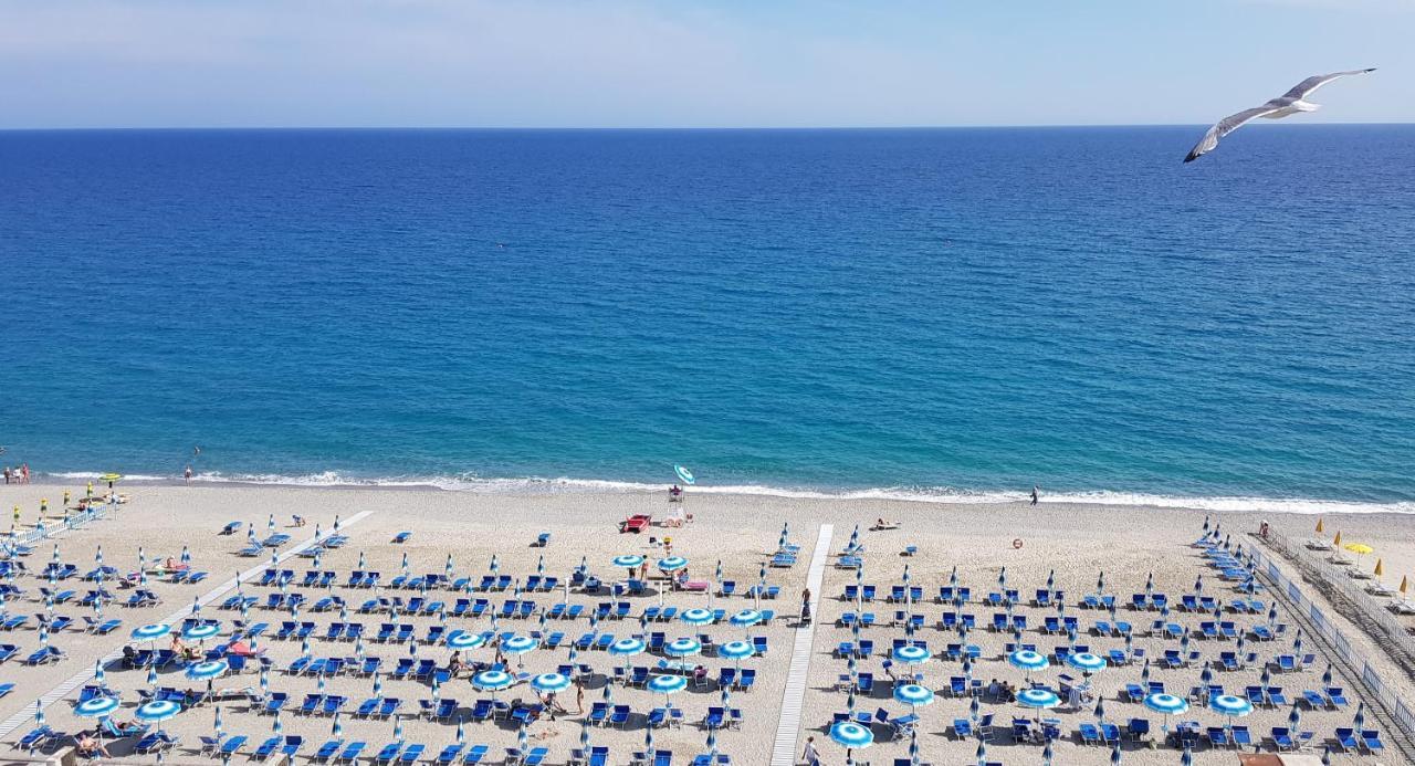 Lido Resort Finale Ligure Εξωτερικό φωτογραφία