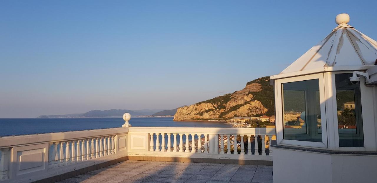 Lido Resort Finale Ligure Εξωτερικό φωτογραφία